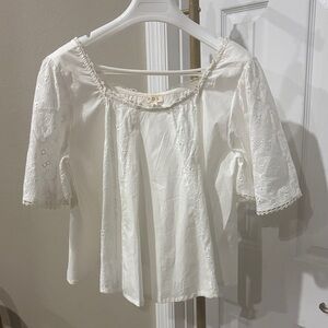 NEW POL Elegant White Embroidered Women's Top Sz Medium
